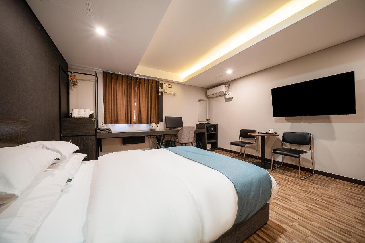 Suwon Dono1796 Hotel Dış mekan fotoğraf